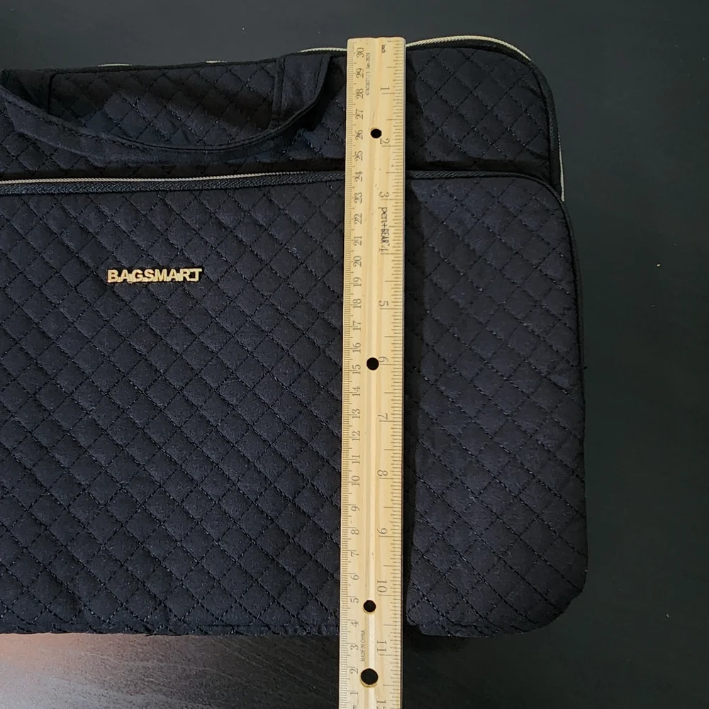 BAGSMART Black Quilted Laptop Carrying Case Size 10.5 x 15 NWT